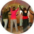 Icon: Tanzende Personen als Symbol für das Team der Körpertherapie