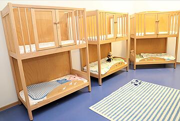blauer Schlafraum Johanniter-Kinderkrippe "Turmwichtel"