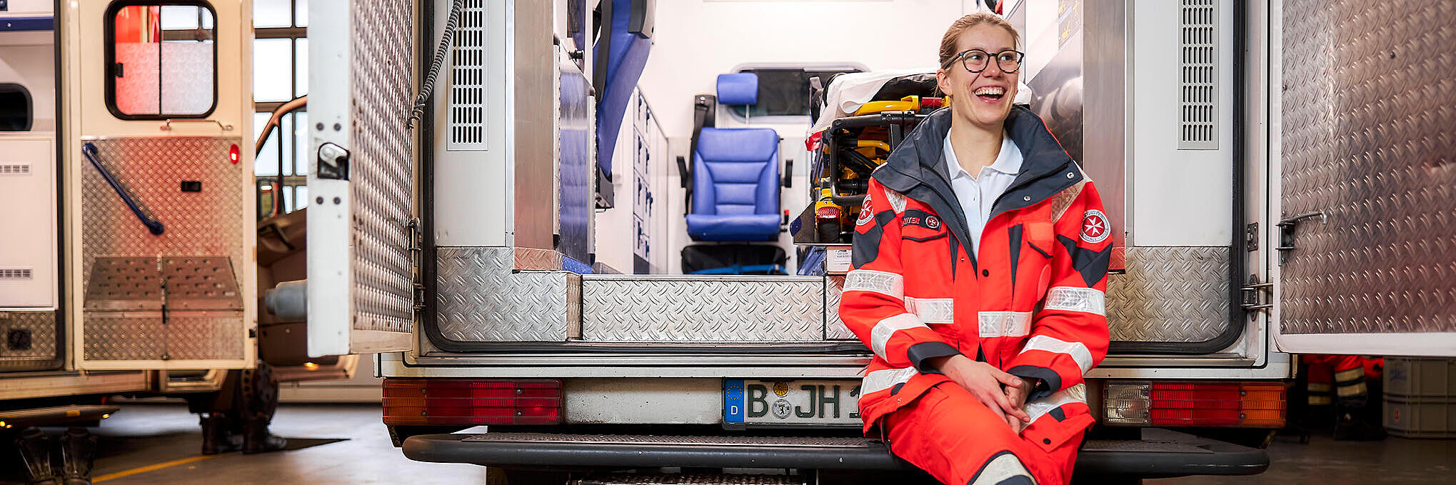 Die Johanniter-Akademie ist maßgeblich an der Entwicklung und Fortschreibung der Berufsbilder Notfallsanitäter/-in und Rettungssanitäter/-in beteiligt. 