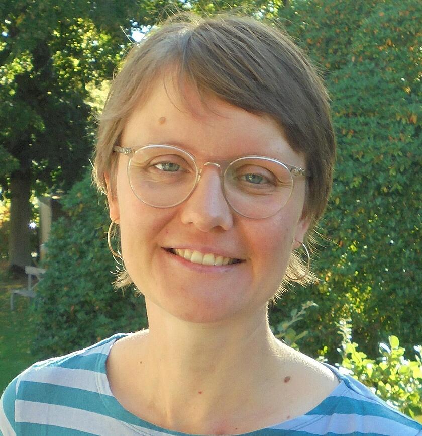 Frau Fischbach, Mitarbeiterin in der Psychotherapie an der Klinik am Korso