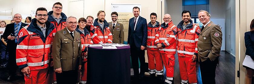 Auszeichnung des Projekts bei der Preisverleihung des Innenministeriums "Helfende Hand".