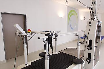 Robotikraum als Teil der Physiotherapie