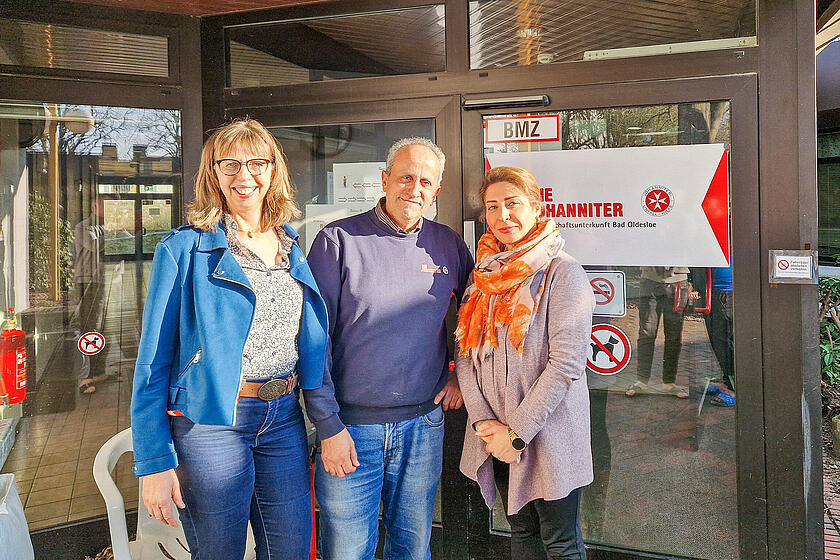 Ilka Lambke, Ibrahim El Nabulsi und Elham Shojaei (v.l.) haben sich in den letzten Jahren mit großem Engagement für die Bewohnerinnen und Bewohner der Gemeinschaftsunterkünfte in Bad Oldesloe eingesetzt.