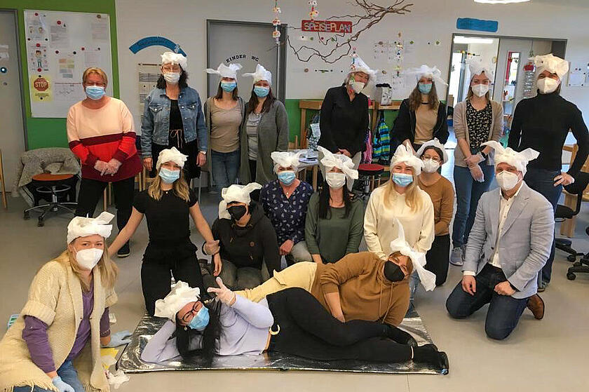 Gruppenbild des Teams der Johanniter-Kinderinsel beim Erste-Hilfe-Kurs