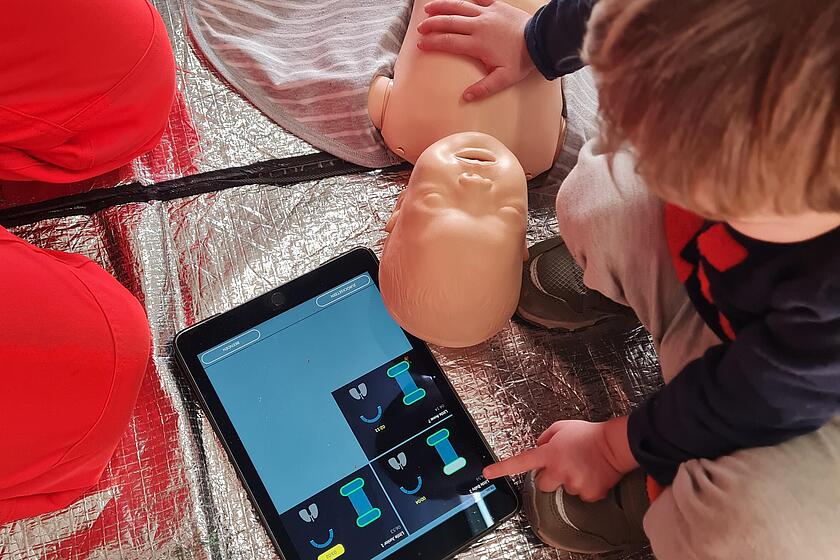Babysimulationspuppe für Herz-Lungen-Wiederbelebung
