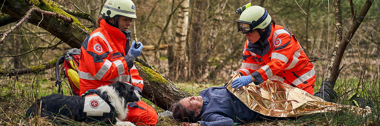 Helferinnen der Johanniter-Unfall-Hilfe im Einsatz.