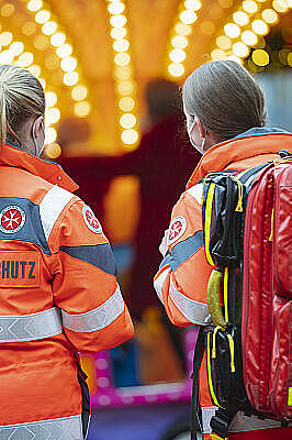 Sanitätsdienst der Johanniter auf dem Weihnachtsmarkt.