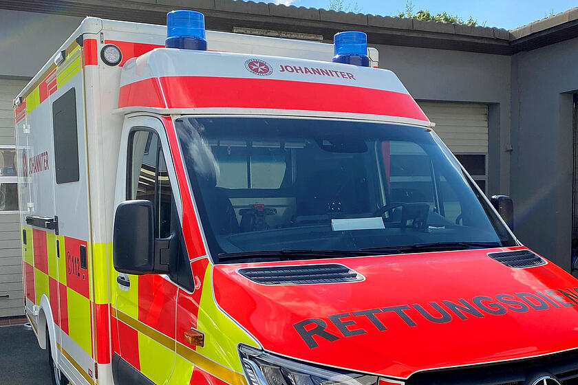 Neuer Rettungswagen für Wache Schlüsselfeld in Dienst gestellt