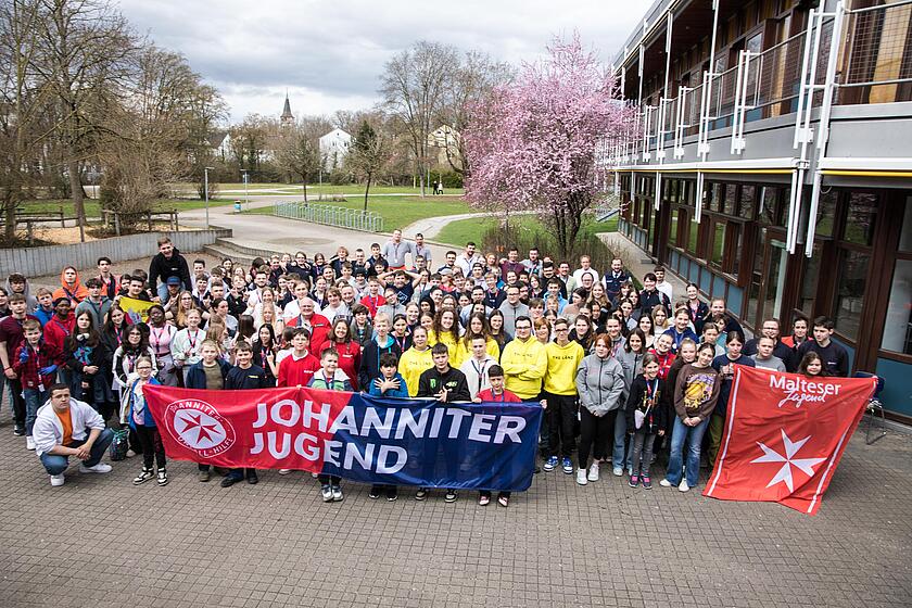 Gruppenbild aller Teilnehmenden beim Schulsanitätsdienst-Wochenende 2025